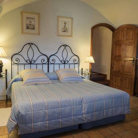 El Castell De Ciutat - Relais & Chateaux La Seu d'Urgell Exterior foto