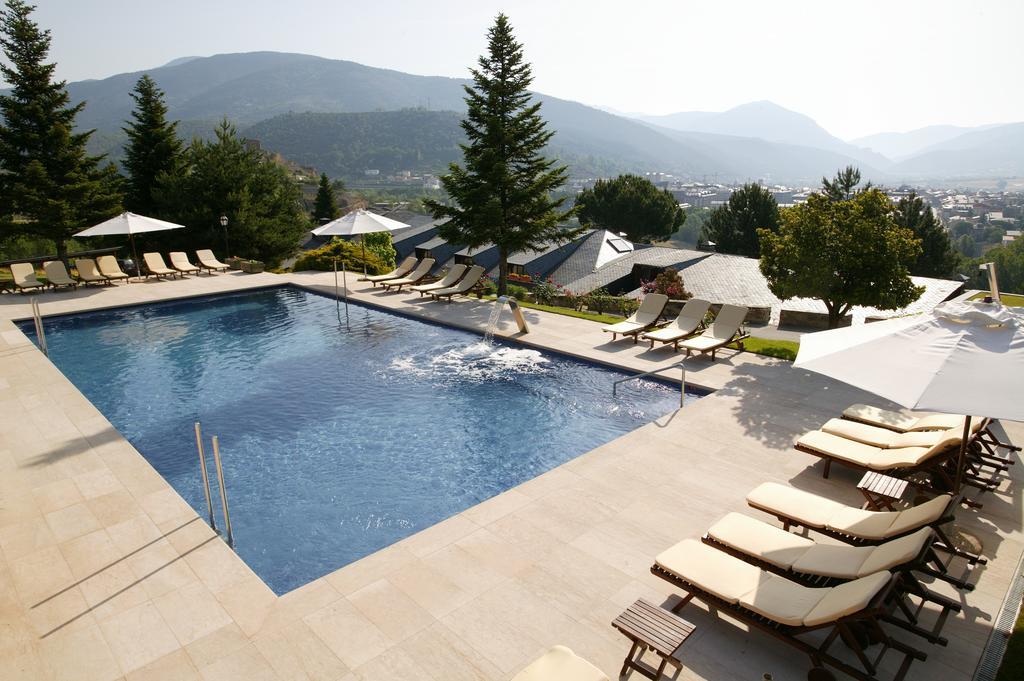 El Castell De Ciutat - Relais & Chateaux La Seu d'Urgell Exterior foto
